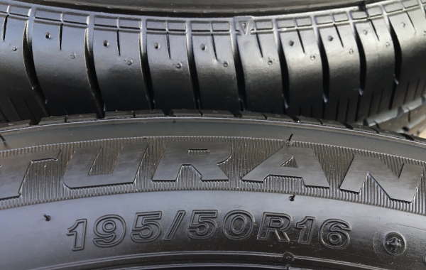 ยางป้ายแดง 195-50-16 Bridgestone ปี 18 ตุ่มยางเด้งๆทุกเส้น