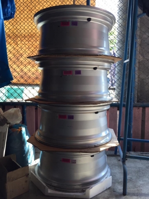 แม๊กรีโว้17 ถอดป้ายแดง+น๊อตเดิม ชุด4วง5900บาท. รับเองลดได้ สนใจโทร0879050181.จัดส่งได้ทั่วไทย.