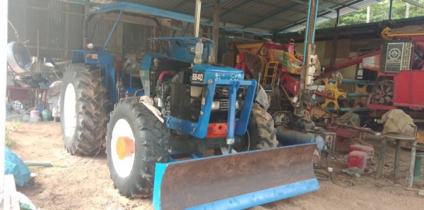 ขายรถไถ6640 คานหน้าคาราโร่ เอกสารทะเบียนไม่ขาดเล่มพร้อมโอน