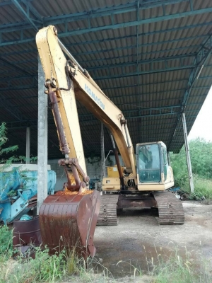 ขายรถแบคโฮ KOMATSU PC200-7 เอกสารเล่มทะเบียน ราคา 1350000