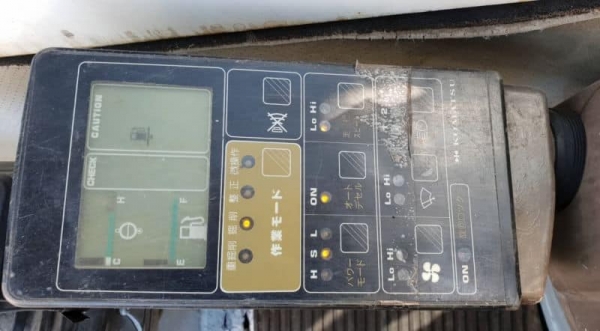 PC100-5รถนอกแทัขายแค่650,000บาทKOMATSUสวยๆเครื่องโคมัสซู4D95เทอร์โบเครื่องดีปั่มแรงรถนอกเพิ่งนำเข้ามาใหม่ยังไม่เคยใช้งานในเมืองไทย เครื่องดีปั้มเเรงไฟฟ้าครบออโต้คันเร่งตัวเดินออโต้พร้อมใช้บูมอาร์มสวยช่างล่างดีมีไลน์หัวเจาะ รถสวยเร็วแรงไม่โหลดพร้อมใช้เดิมๆ