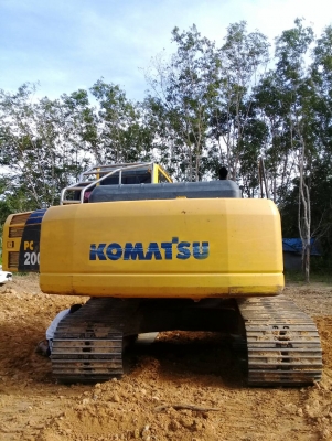 ขายแบคโฮ KOMATSU PC200-8 ไฟเต็มระบบเต็มเอกสารเล่มทะเบียนราคา 1,300,000 ต่อรอง
