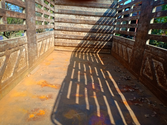 ขายกะบะสามมิตรไม่ดั้ม ขายกะบะสามมิตรไม่ดั้ม