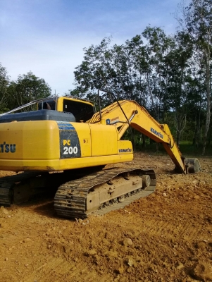ขายแบคโฮ KOMATSU PC200-8 ไฟครบระบบเต็มเอกสารเล่มทะเบียนราคา 1,300,000 ต่อรอง