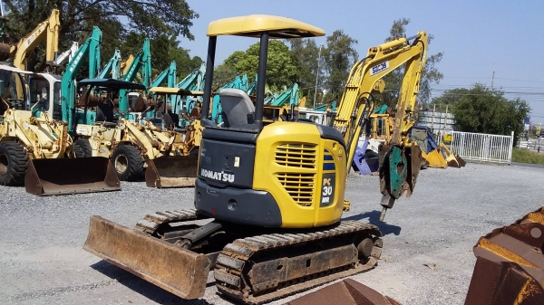 ต้องการขายรถขุดยี่ห้อ KOMATSU-PC30MR-2รถนอกนำเข้าจากญี่ปุ่น ต้องการขายรถขุดยี่ห้อ KOMATSU-PC30MR-2รถนอกนำเข้าจากญี่ปุ่น