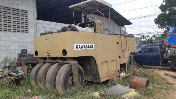 ขาย 265,000 รถบด 9 ล้อ KAWASAKI เอกสารเล่มทะเบียน เครื่องดี ระบบดี พร้อมใช้งาน รถอยู่ จันทบุรี 064-191-1112