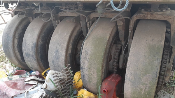 ขาย 265,000 รถบด 9 ล้อ KAWASAKI เอกสารเล่มทะเบียน เครื่องดี ระบบดี พร้อมใช้งาน รถอยู่ จันทบุรี 064-191-1112 ขาย 265,000 รถบด 9 ล้อ KAWASAKI เอกสารเล่มทะเบียน เครื่องดี ระบบดี พร้อมใช้งาน รถอยู่ จันทบุรี 064-191-1112