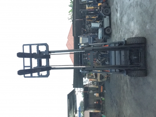 เอส  อาร์  โฟรคลิฟท์  ขาย โตโยต้า รุ่น 8 ดีเซล 2.5 ตัน