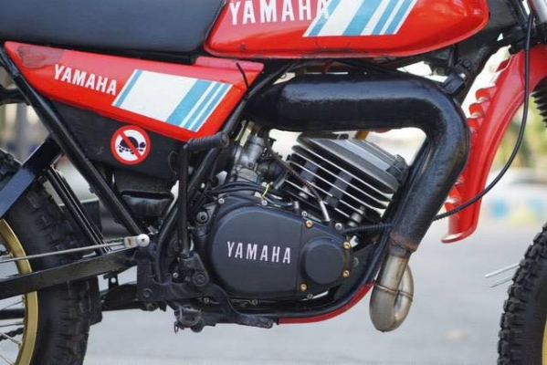 ร้าน วุฒิ นนบุรี ขาย Yamaha DT125 4L8 เฟรมเหลี่ยมรถสวยทะเบียนโอน