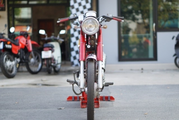 ร้าน วุฒิ นนบุรี Yamaha YB-1 50cc. รถเดิมท่อยกตรงรุ่นเครื่องดีพร้อมใช้
