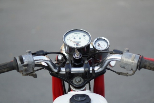 ร้าน วุฒิ นนบุรี Yamaha YB-1 50cc. รถเดิมท่อยกตรงรุ่นเครื่องดีพร้อมใช้