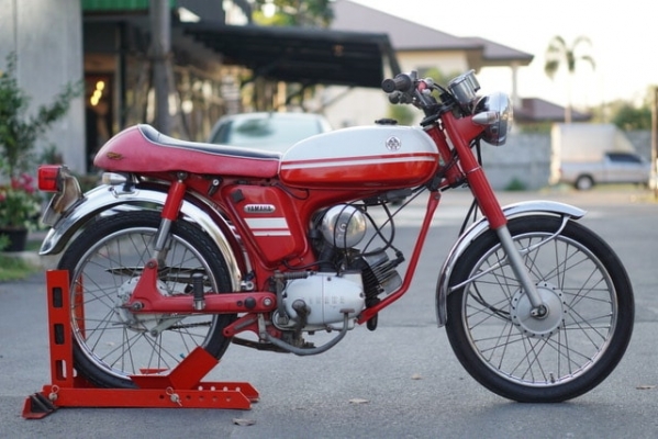 ร้าน วุฒิ นนบุรี Yamaha YB-1 50cc. รถเดิมท่อยกตรงรุ่นเครื่องดีพร้อมใช้
