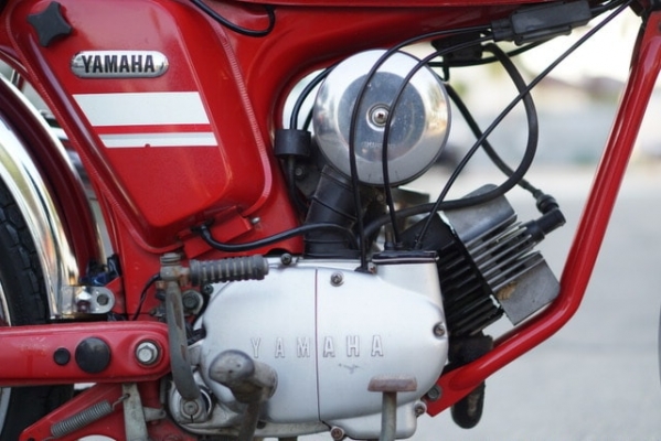ร้าน วุฒิ นนบุรี Yamaha YB-1 50cc. รถเดิมท่อยกตรงรุ่นเครื่องดีพร้อมใช้