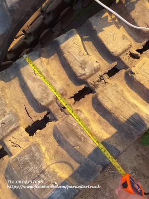 FROM JAPANขายถูกด่วนๆแทรคยาง เก่านอก สำหรับรถขุดไซค์ 40,45,50/ ขนาด400*14.2*36(ข้อ) :ราคาเพียง(คู่ละ:27,000 บาท)