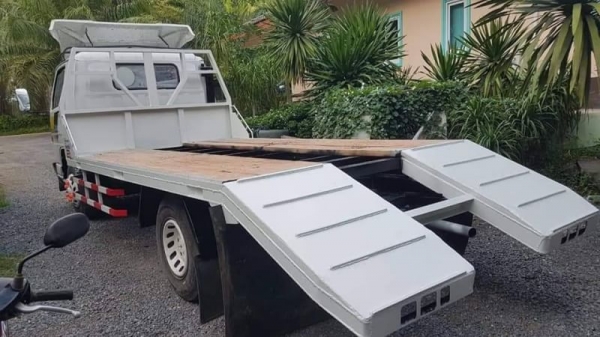 6ล้อท้ายลาด ISUZU NPR 115แรงม้า สภาพสวย พร้อมใช้งาน คัทซีสวย เครื่องดี เล่มพร้อม ราคาคุยได้ 0872976734