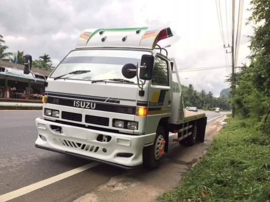 6ล้อท้ายลาด ISUZU NPR 115แรงม้า สภาพสวย พร้อมใช้งาน คัทซีสวย เครื่องดี เล่มพร้อม ราคาคุยได้ 0872976734