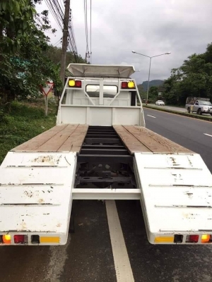 6ล้อท้ายลาด ISUZU NPR 115แรงม้า สภาพสวย พร้อมใช้งาน คัทซีสวย เครื่องดี เล่มพร้อม ราคาคุยได้ 0872976734