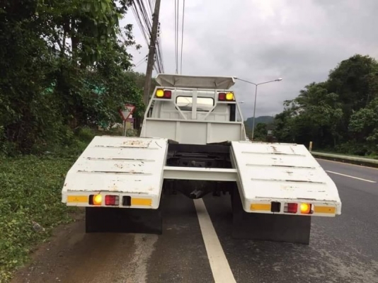 6ล้อท้ายลาด ISUZU NPR 115แรงม้า สภาพสวย พร้อมใช้งาน คัทซีสวย เครื่องดี เล่มพร้อม ราคาคุยได้ 0872976734