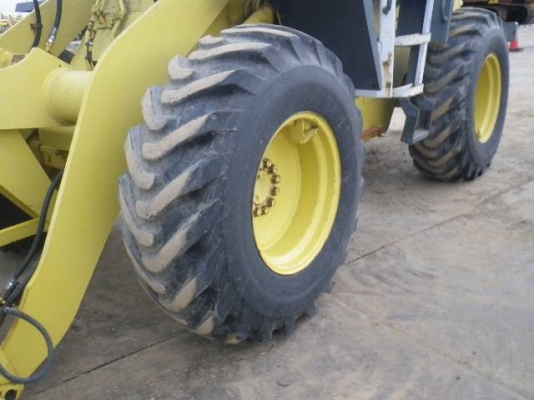 มาใหม่ครับ รถตัก KOMATSU WA100-3 เครื่อง6สูบ นำเข้าจากญี่ปุ่น โทร.090-986-2521 อ๊อบ