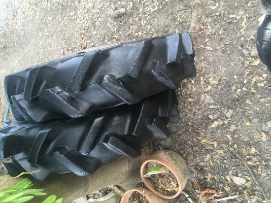 ล้อยางรถไถนั่งขับ 5รู ขอบ20 สภาพดี คู่ละ3700฿