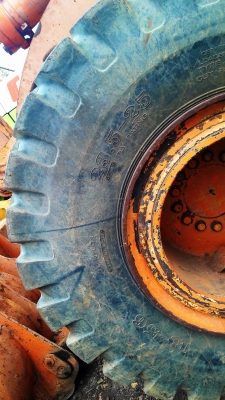 ขายราคาไม่แพง HITACHI LX200 240 hp (179 kw) เทียบเท่ากับ KOMATSU WA430-6 สภาพสวยพร้อมใช้ โทร 084-5424150