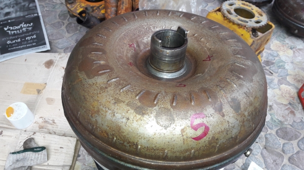 ขายอะไหล่ JCB CX3 ทอร์คเกียร์ กระทะล้อหน้า ดุมล้อ น้อตล้อ บูช ฝาไฟท้าย โทร 084-5424150