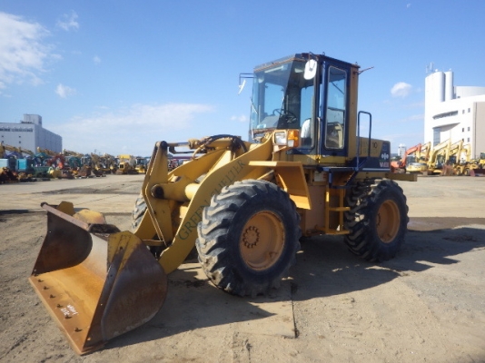 ขายรถตักล้อยาง KOMATSU WA100-1 นำเข้าเองจากญี่ปุ่น สภาพสวยพร้อมใช้ ถึงเร็วๆนี้ครับ