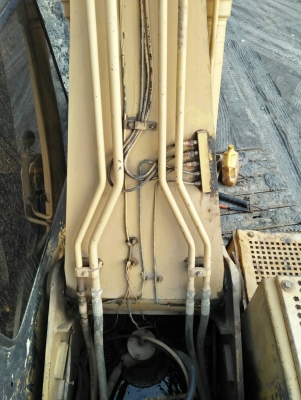 ขายแบคโฮ CAT320V2 ระบบไฟเต็มสภาพพรัอมใช้เอกสารซื้อขายราคา 680,000 ขายแบคโฮ CAT320V2 ระบบไฟเต็มสภาพพรัอมใช้เอกสารซื้อขายราคา 680,000