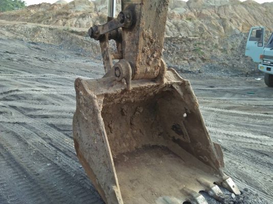ขายแบคโฮ CAT320V2 ระบบไฟเต็มสภาพพรัอมใช้เอกสารซื้อขายราคา 680,000
