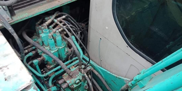 ขายจ้า..KOBELCO SK120-2มาร์คไฟว์ ธรรมดา เก่าใน สภาพดี แทรคใหญ่ เอกสารเล่มทะเบียน พร้อมใช้ โทร 089-3818694 จ๊อย..