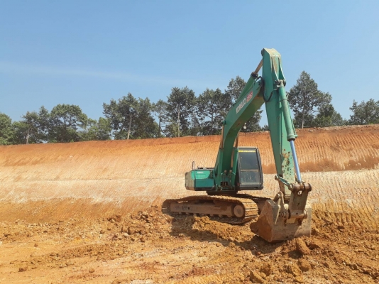 ขาย รถแบคโฮ KOBELCO SK200-3 ขาย รถแบคโฮ KOBELCO SK200-3