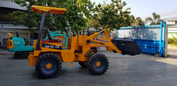 รคตักขนาด 0.4คิว KAWASAKI รุ่น WA 35ll เอวอ่อน ขับเคลื่อน 4ล้อ 4*4ระบบ Full time เครื่องยนต์ KUBOTA 4สูบ อะไหล่หาง่าย เก่าญี่ปุ่นไม่เคยใช้งานในไทยสภาพดี เหมาะสำหรับร้านวัสดุก่อสร้างทั่วไป วิ่งคล่องตัวมาก ชม.การใช้งานน้อยมาก ราคา325,000 บาท สนใ รคตักขนาด 0.4คิว KAWASAKI รุ่น WA 35ll เอวอ่อน ขับเคลื่อน 4ล้อ 4*4ระบบ Full time เครื่องยนต์ KUBOTA 4สูบ อะไหล่หาง่าย เก่าญี่ปุ่นไม่เคยใช้งานในไทยสภาพดี เหมาะสำหรับร้านวัสดุก่อสร้างทั่วไป วิ่งคล่องตัวมาก ชม.การใช้งานน้อยมาก ราคา325,000 บาท สนใ