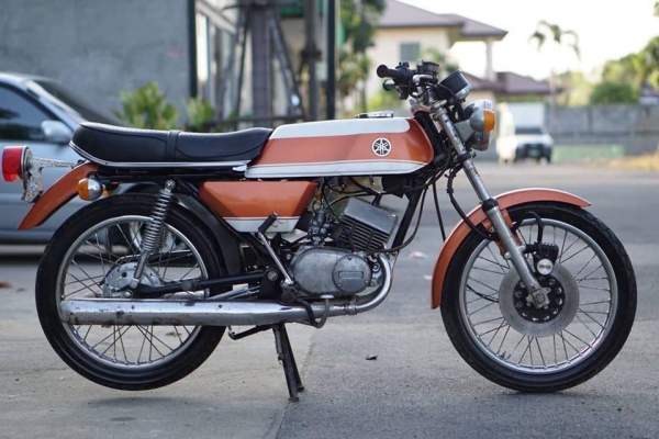 ร้าน วุฒิ นนบุรี ขาย Yamaha RD125 รถในตำนาน 2 สูบ รถสวยเดิมของแท้เยอะ