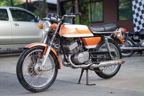 ร้าน วุฒิ นนบุรี ขาย Yamaha RD125 รถในตำนาน 2 สูบ รถสวยเดิมของแท้เยอะ