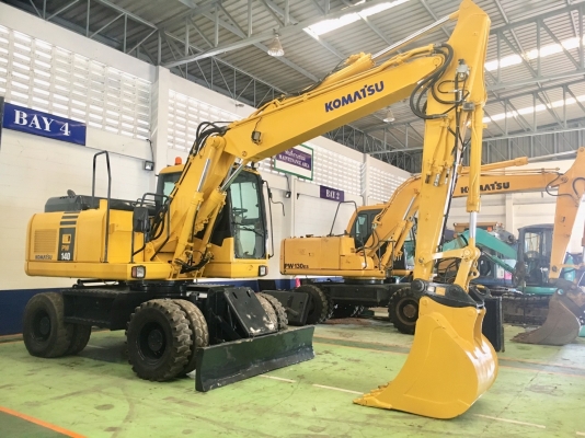 KOMATSU PW140-7 รถขุดล้อยาง นำเข้าจากญี่ปุ่น โทร. 080-6565422 (หนิง)