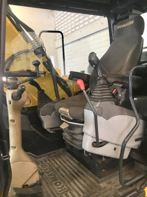 KOMATSU PW140-7 รถขุดล้อยาง นำเข้าจากญี่ปุ่น โทร. 080-6565422 (หนิง)