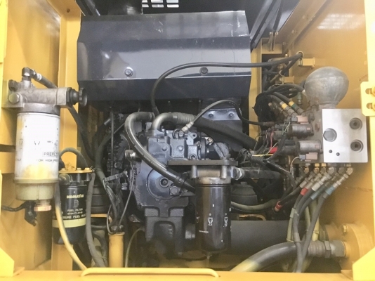 KOMATSU PW140-7 รถขุดล้อยาง นำเข้าจากญี่ปุ่น โทร. 080-6565422 (หนิง)