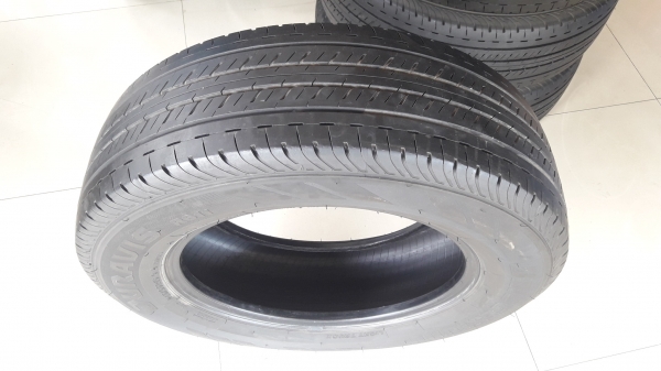 ยาง215/65/16 ปี17 BRIDGESTON DURAVIS R611 4 เส้น