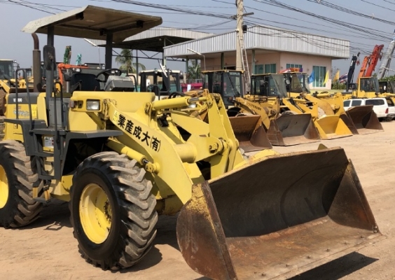 ขายรถตักล้อยาง KOMATSU WA100-3 (1,XXX ชั่วโมง) นำเข้าเองจากญี่ปุ่น สภาพสวยพร้อมใช้ มีVDOการทำงานครับ
