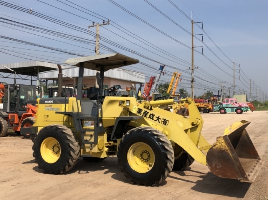 ขายรถตักล้อยาง KOMATSU WA100-3 (1,XXX ชั่วโมง) นำเข้าเองจากญี่ปุ่น สภาพสวยพร้อมใช้ มีVDOการทำงานครับ