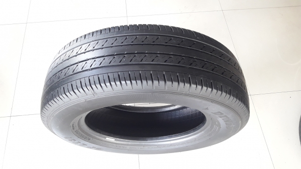 ยาง215/65/16 ปี17 DUNLOP SP LT37 4 เส้น ยาง215/65/16 ปี17 DUNLOP SP LT37 4 เส้น