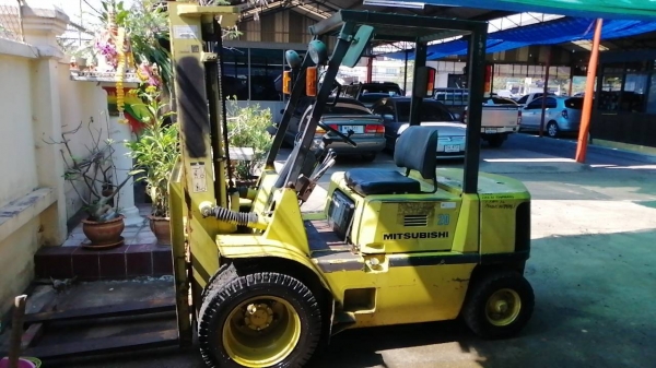 +++ขายโฟล์คลิฟท์  FG20  MITSUBISHI ขนาด 2  ตัน  เครื่องยนต์เบนซิน  เสา 3 เมตร  เกียร์ธรรมดา  ล้อหน้าคู่   รถนอก ครับ