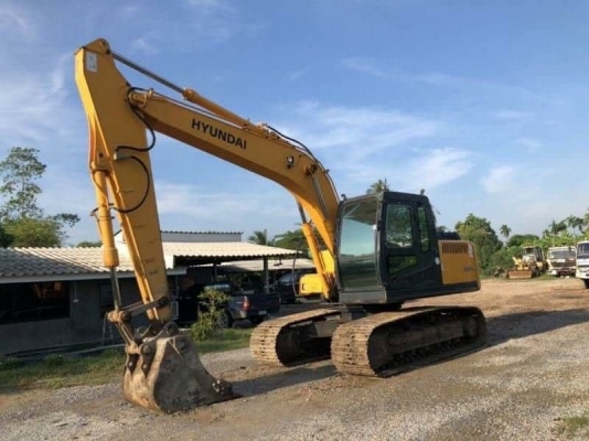 ขาย 1,080,000 บาท HYUNDAI  ROBEX 160-7 ทำงาน 3,990 ชม. เครื่องดี ปั้มแรง โช่หนา เอวแน่น ช่วงเต็ม สภาพ 3,990 ชม ไฟฟ้าครบ แอร์มี เอกสารเล่มทะเบียน  รถอยู่  นครปฐม โทร 0610710295  สนใจ รายการสินค้า อื่นๆ ที่ เว็ปไชค์ Truck2Hand https://www.truck2hand.com/ind