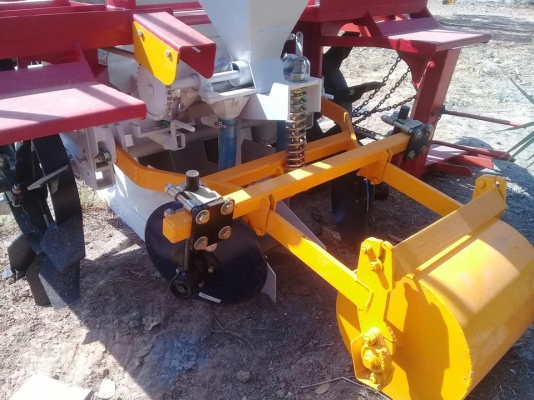 เครื่องปลูกอ้อยร่องคู่ เครื่องปลูกอ้อยร่องคู่