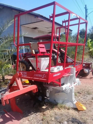 เครื่องปลูกอ้อยร่องคู่ เครื่องปลูกอ้อยร่องคู่