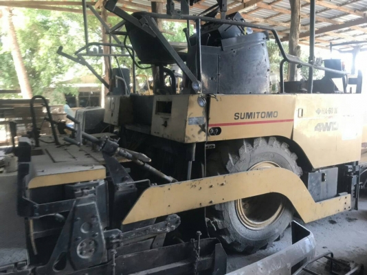 ขายรถปูยาง SUMITOMO HA60A 4WD แบบล้อยาง ปูกว้าง 4.5 เมตร ราคา 850000