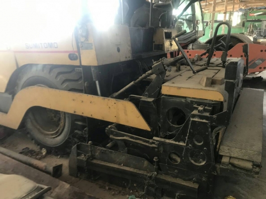 ขายรถปูยาง SUMITOMO HA60A 4WD แบบล้อยาง ปูกว้าง 4.5 เมตร ราคา 850000 ขายรถปูยาง SUMITOMO HA60A 4WD แบบล้อยาง ปูกว้าง 4.5 เมตร ราคา 850000