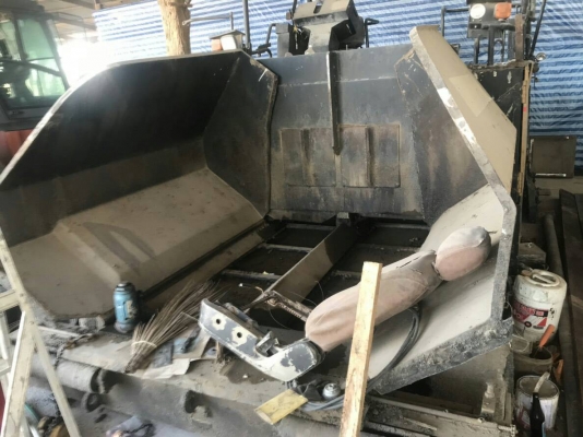 ขายรถปูยาง SUMITOMO HA60A 4WD แบบล้อยาง ปูกว้าง 4.5 เมตร ราคา 850000 ขายรถปูยาง SUMITOMO HA60A 4WD แบบล้อยาง ปูกว้าง 4.5 เมตร ราคา 850000