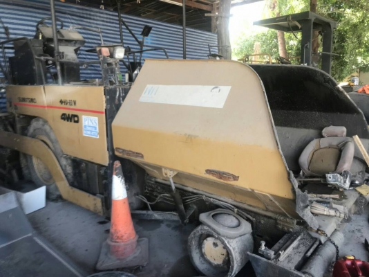 ขายรถปูยาง SUMITOMO HA60A 4WD แบบล้อยาง ปูกว้าง 4.5 เมตร ราคา 850000