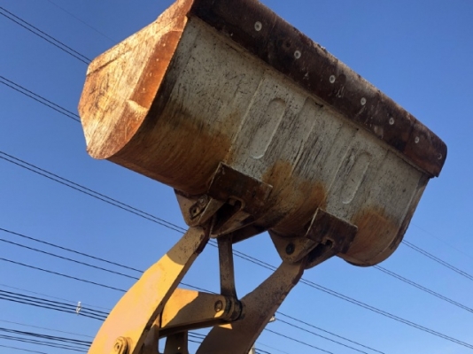 ขายรถตักล้อยาง TCM 865-2 (4,XXX ชั่วโมง) นำเข้าเองจากญี่ปุ่น สภาพสวยพร้อมใช้ มีVDOการทำงานครับ ขายรถตักล้อยาง TCM 865-2 (4,XXX ชั่วโมง) นำเข้าเองจากญี่ปุ่น สภาพสวยพร้อมใช้ มีVDOการทำงานครับ